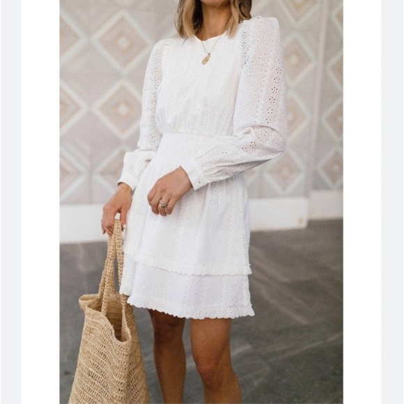 Splendid x Cella Jane Eyelet Mini Dress M White Tiered Smocked Feminine Pretty - Picture 1 of 16